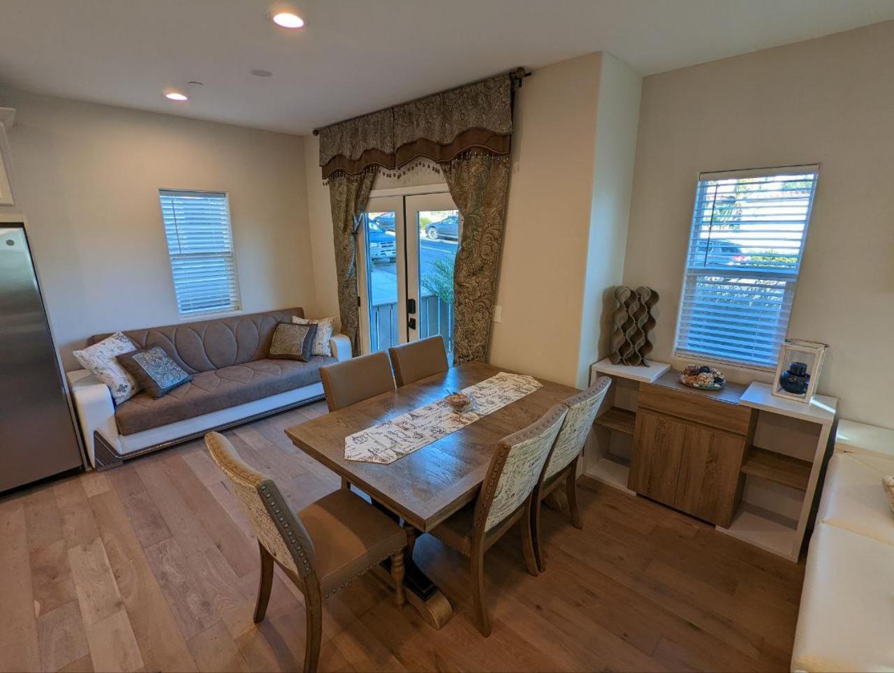 Modern Comfort, Prime Location, 360 Views, 4 Bedroom Entire House サンディエゴ エクステリア 写真