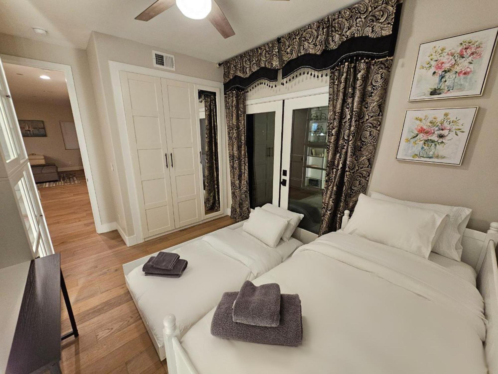 Modern Comfort, Prime Location, 360 Views, 4 Bedroom Entire House サンディエゴ エクステリア 写真